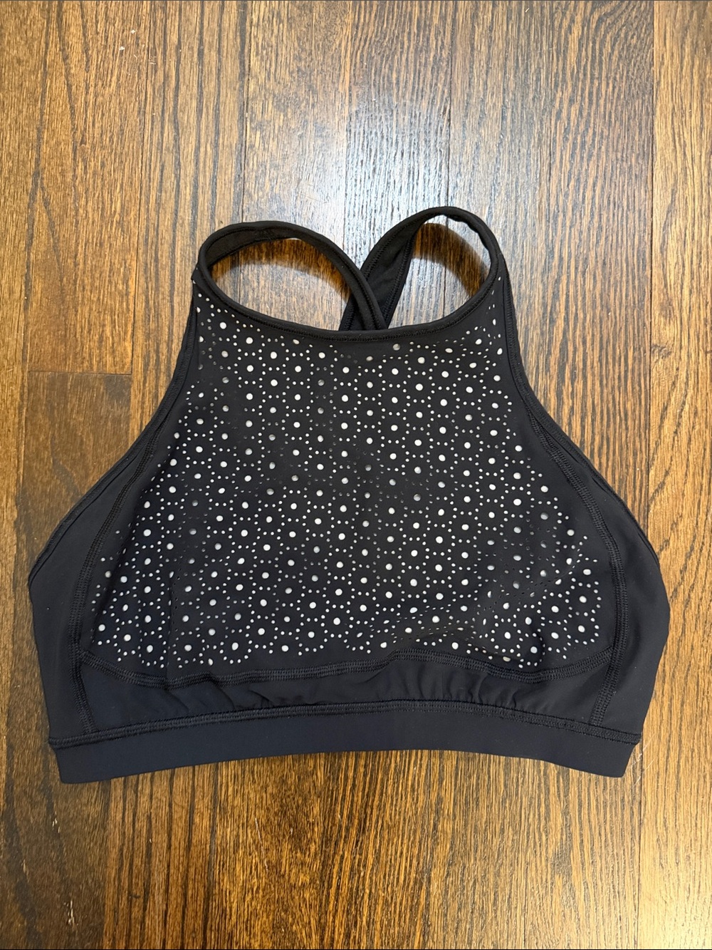 Lululemon Size 6 High-Neck Sports Bra